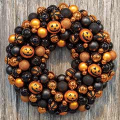Halloween Ornament Wreath Image 1